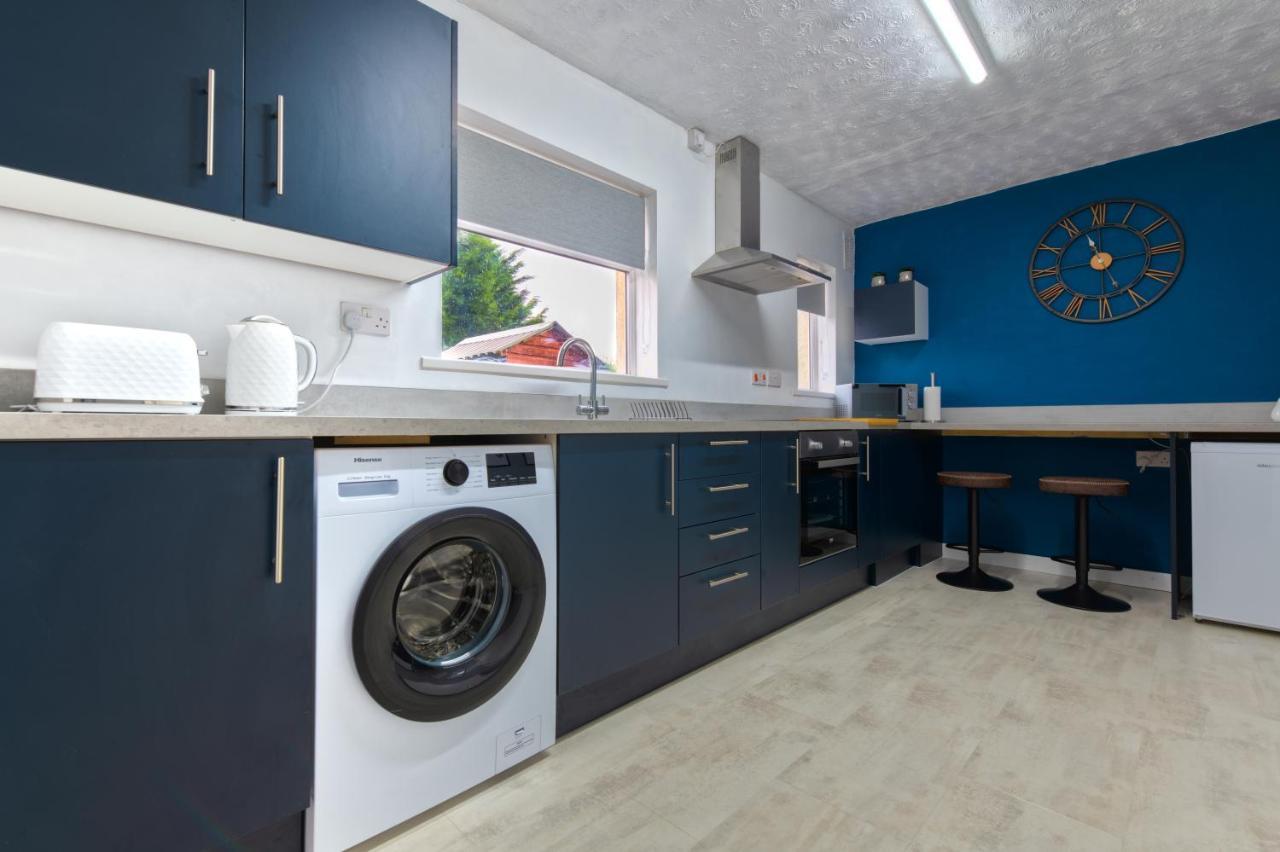 Rookwood House - Spacious Home With Free Parking - Short Stay Leeds Leeds  Exterior foto
